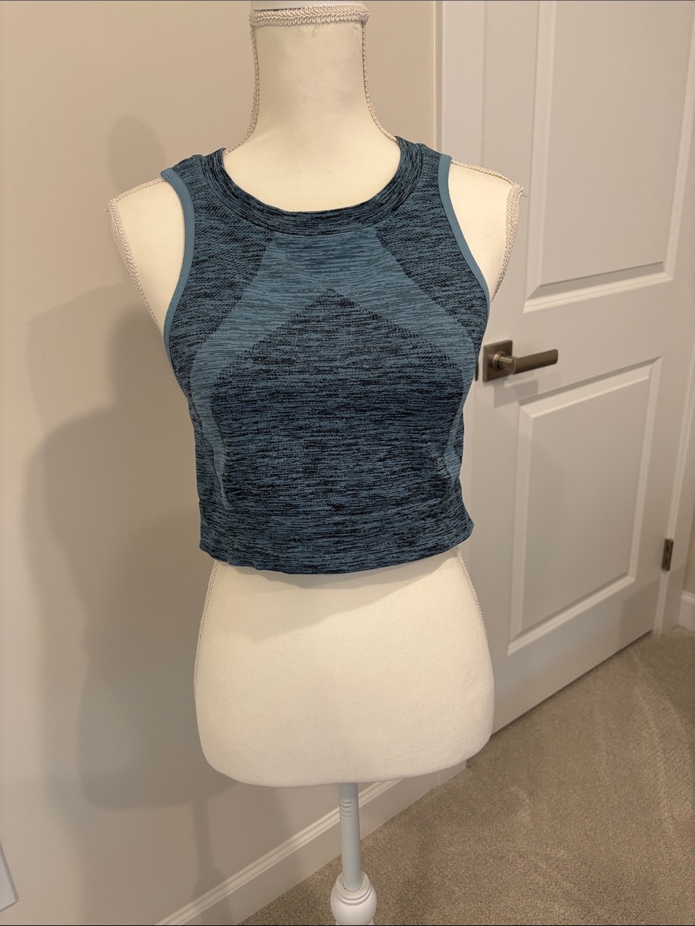 Nux cropped tank/sports bra